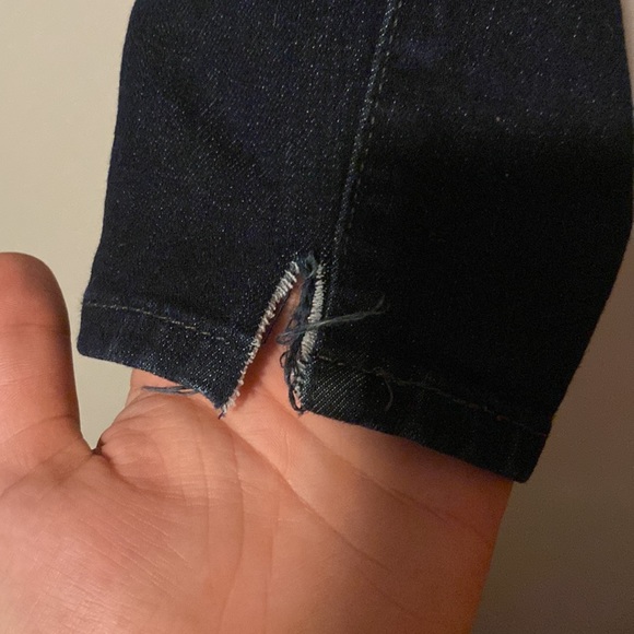 Women’s Sz. 4 Levi Strauss Mid-rise Skinny Jeans - Picture 3 of 5